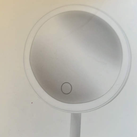 NIB Lighted Makeup Mirror - Picture 6 of 8